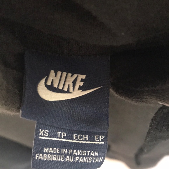 Nike men’s sportswear club hoodie - Picture 3 of 4